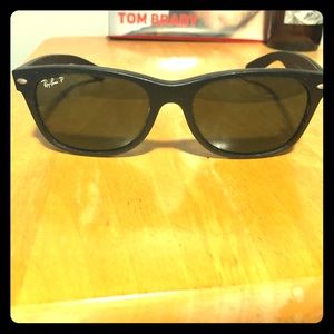Ray-Ban New wayfarer matte black polarized